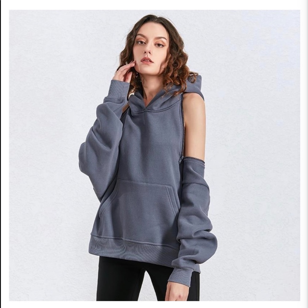 Cut out zipper hoodie .